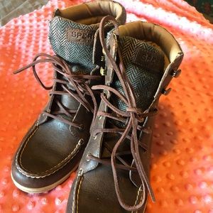 Sperry combat boots
